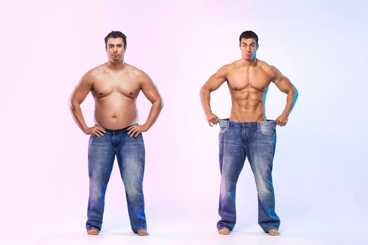 Männer Beauty in Düsseldorf: Erfolgreiche Gewichtsreduktion und Körperkonturierung für ein maskulines Erscheinungsbild bei Dr. Sanda Rassbach.